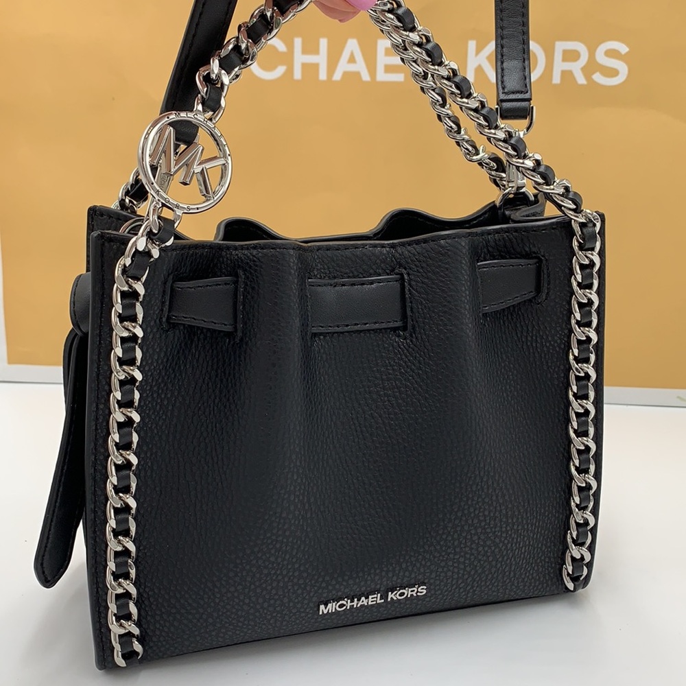 MICHAEL KORS
Mina Small Belted Pebbled Leather Chain Crossbody Bag Black… - Picture 4 of 15